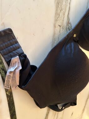 Victoria's Secret Black Smooth Push-Up Bra with Gold Charm